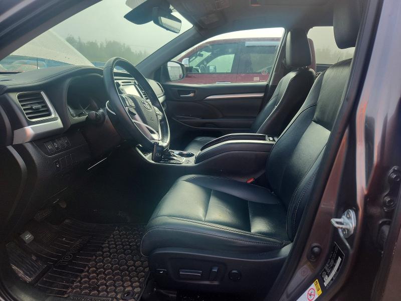 85615985 :رقم المزاد ، 5TDJZRFH7KS595182 vin ، 2019 Toyota Highlander مزاد بيع