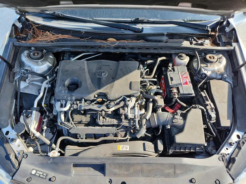 58240996 :رقم المزاد ، 4T1B11HK1KU232566 vin ، 2019 Toyota Camry مزاد بيع