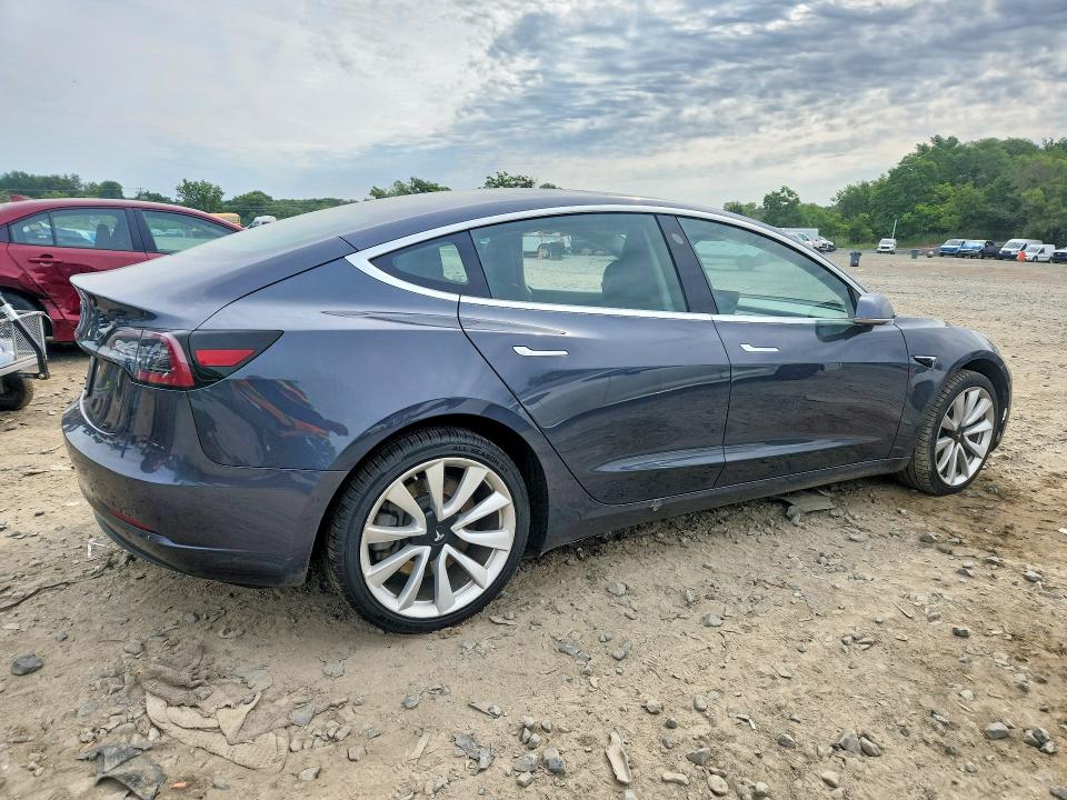 58168876 :رقم المزاد ، 5YJ3E1EA3KF436299 vin ، 2019 Tesla Model 3 مزاد بيع