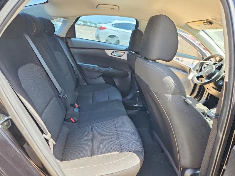 2022 Kia Forte მანქანა იყიდება აუქციონზე, vin: 3KPF24AD6NE461408, აუქციონის ნომერი: 56195606