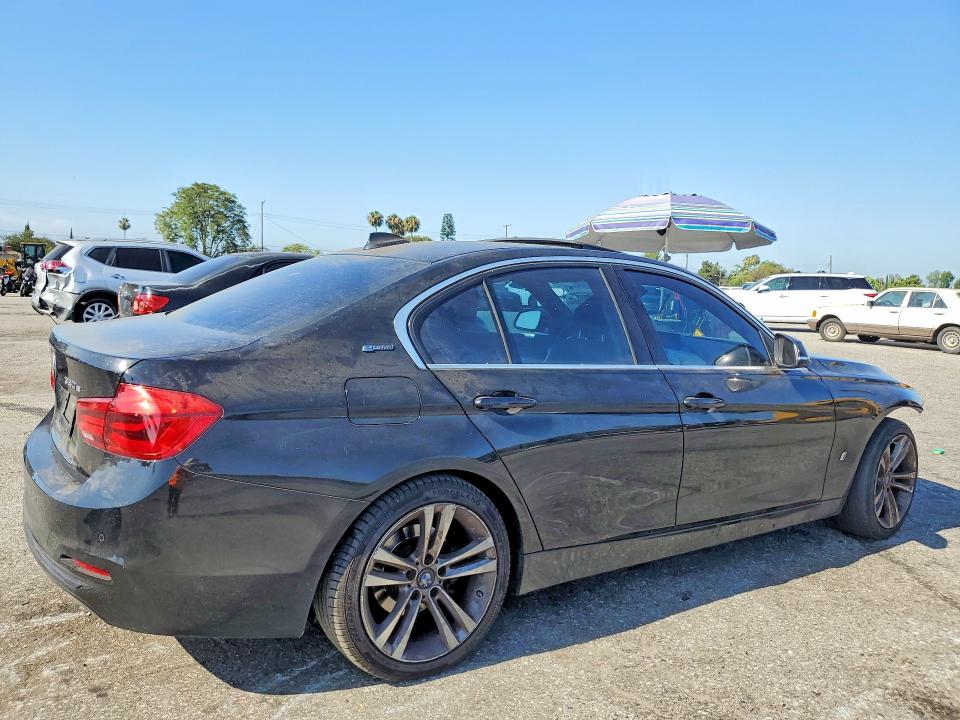 56166326 :رقم المزاد ، WBA8E1C37HA030020 vin ، 2017 Bmw 330e مزاد بيع