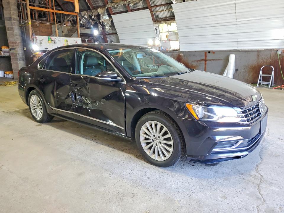 57163306 :رقم المزاد ، 1VWBT7A38HC040013 vin ، 2017 Volkswagen Passat مزاد بيع