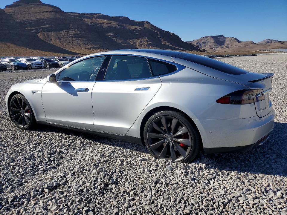 59102426 :رقم المزاد ، 5YJSA1H29EFP62401 vin ، 2014 Tesla Model S مزاد بيع