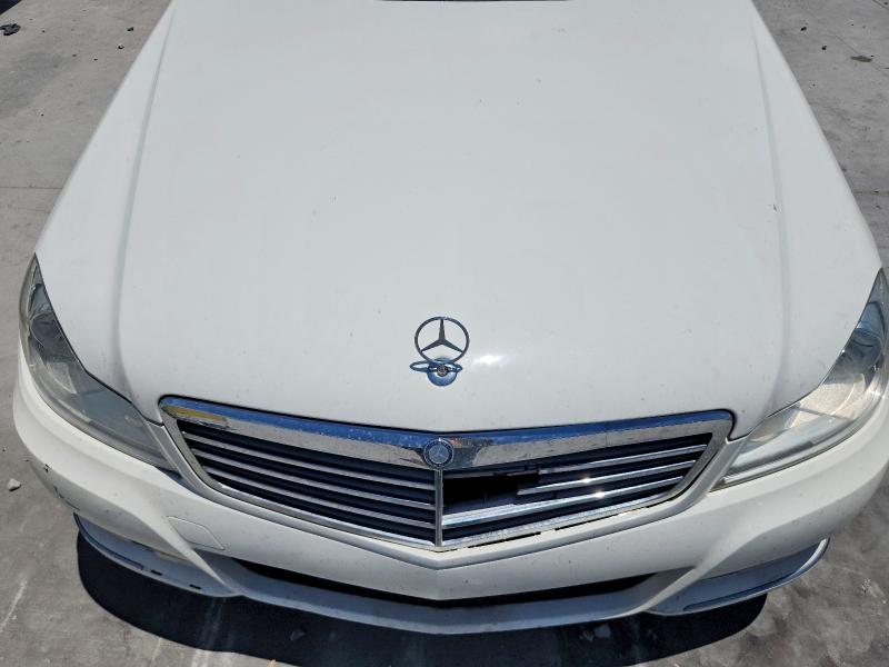 2013 Mercedes-benz C მანქანა იყიდება აუქციონზე, vin: WDDGF4HB4DA783145, აუქციონის ნომერი: 57003806