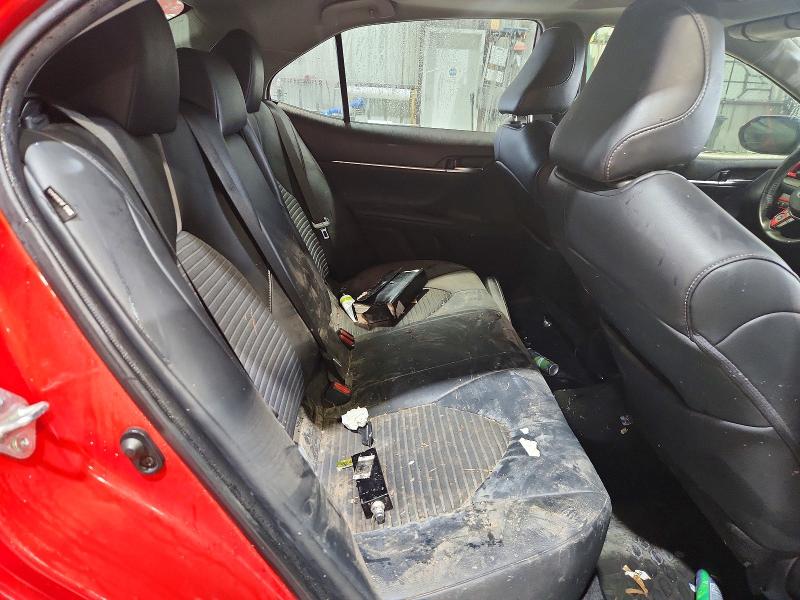 58548676 :رقم المزاد ، 4T1G11AK4NU003996 vin ، 2022 Toyota Camry مزاد بيع