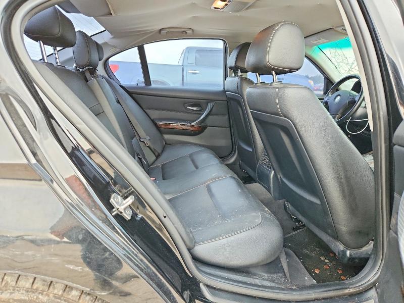 58076956 :رقم المزاد ، WBAPH7C50BE130838 vin ، 2011 Bmw 328 مزاد بيع
