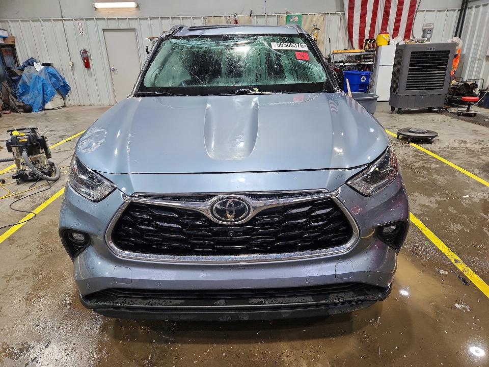 2022 Toyota Highlander მანქანა იყიდება აუქციონზე, vin: 5TDDZRBH9NS213046, აუქციონის ნომერი: 56506376