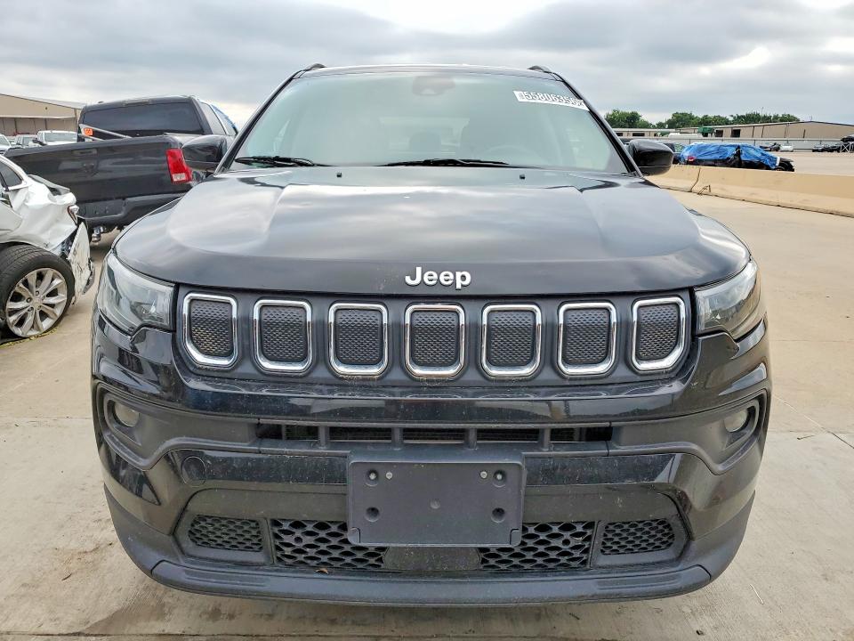 55806356 :رقم المزاد ، 3C4NJDFB2NT214601 vin ، 2022 Jeep Compass مزاد بيع