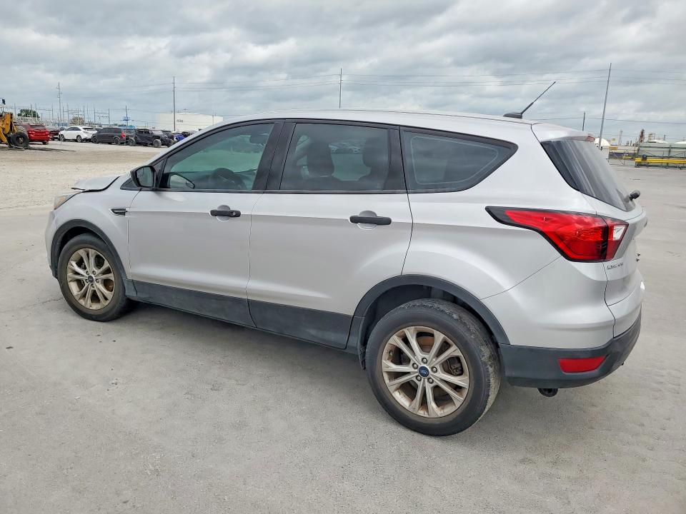 Продаж на аукціоні авто 2019 Ford Escape, vin: 1FMCU0F79KUB01518, номер лоту: 56700276