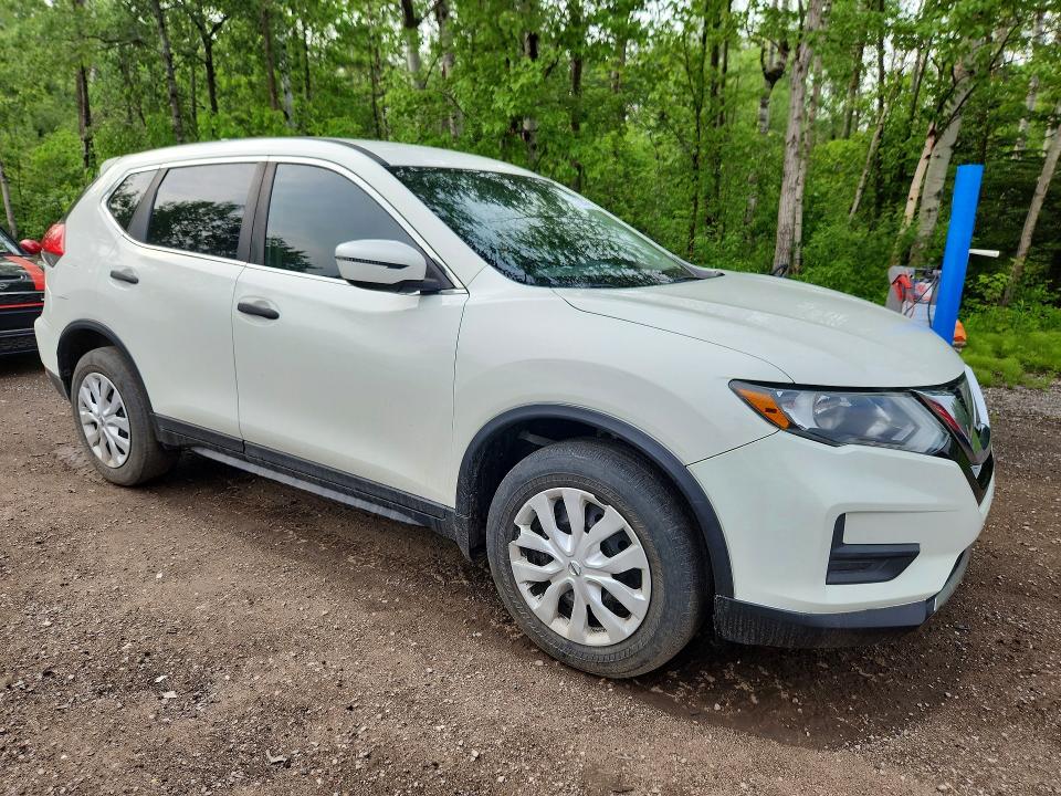 51624036 :رقم المزاد ، 5N1AT2MTXHC888578 vin ، 2017 Nissan Rogue مزاد بيع