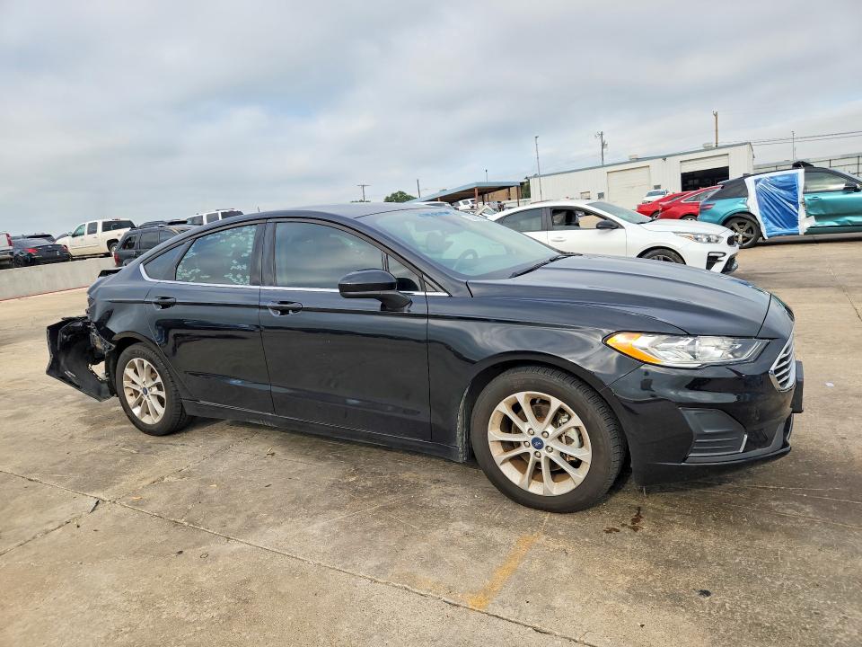55848536 :رقم المزاد ، 3FA6P0HDXLR247520 vin ، 2020 Ford Fusion مزاد بيع