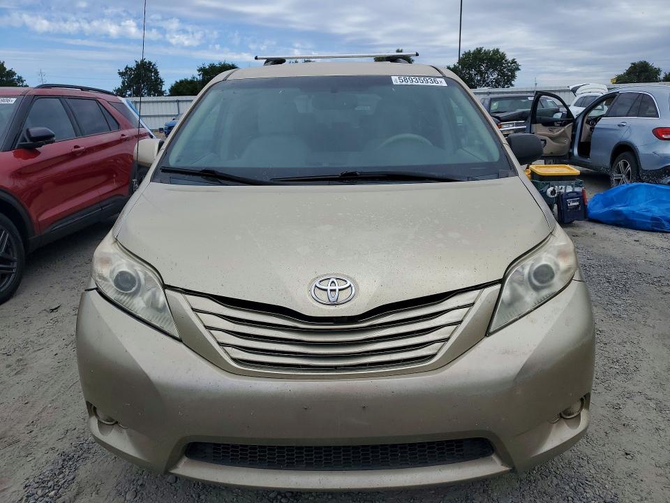 Aukcja sprzedaży 2011 Toyota Sienna, vin: 5TDJK3DC1BS002960, numer aukcji: 58935936