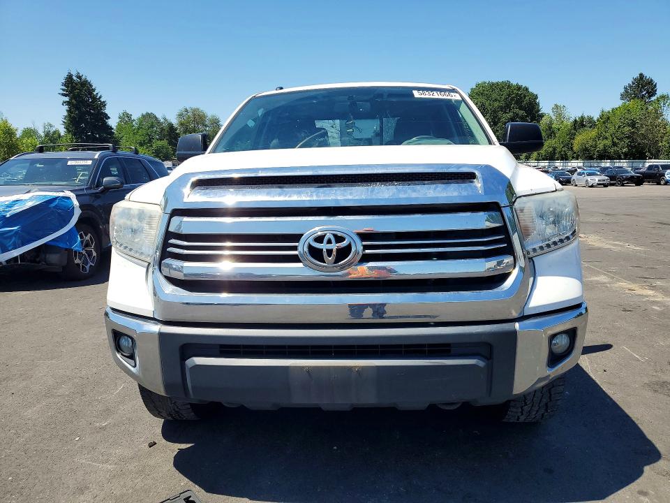 58321666 :رقم المزاد ، 5TFUY5F14HX617945 vin ، 2017 Toyota Tundra مزاد بيع