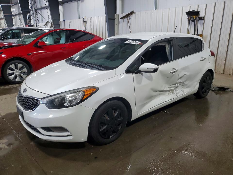 2016 Kia Forte მანქანა იყიდება აუქციონზე, vin: KNAFX5A88G5529018, აუქციონის ნომერი: 57195316