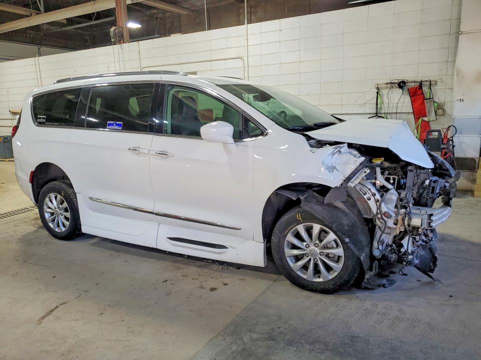 Продаж на аукціоні авто 2018 Chrysler Pacifica, vin: 2C4RC1BGXJR269466, номер лоту: 55622186