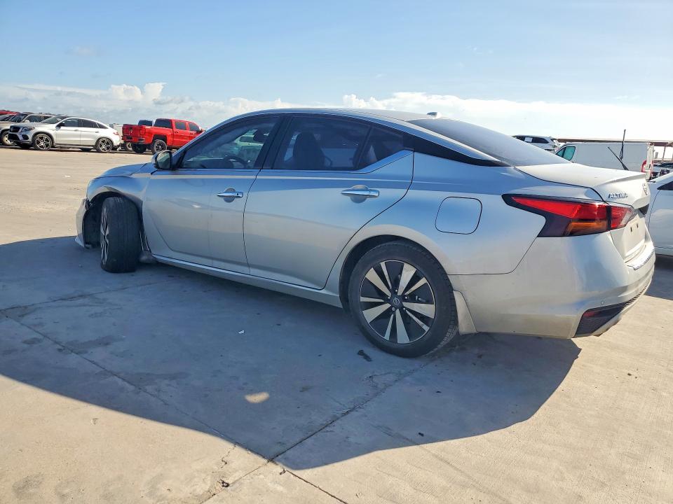 56986586 :رقم المزاد ، 1N4BL4EV2NN401917 vin ، 2022 Nissan Altima مزاد بيع