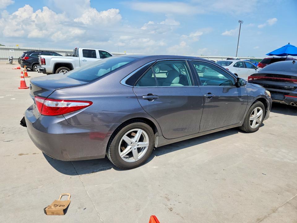 55243566 :رقم المزاد ، 4T1BF1FK7GU548887 vin ، 2016 Toyota Camry مزاد بيع