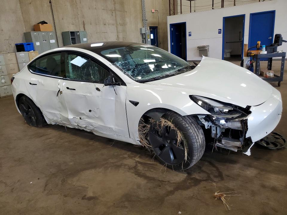 2022 Tesla Model 3 მანქანა იყიდება აუქციონზე, vin: 5YJ3E1EB1NF195808, აუქციონის ნომერი: 56263976