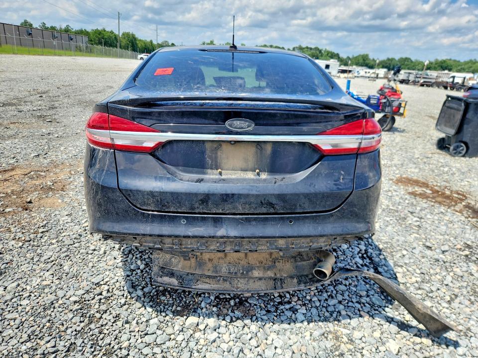 58682916 :رقم المزاد ، 3FA6P0H77JR179314 vin ، 2018 Ford Fusion مزاد بيع