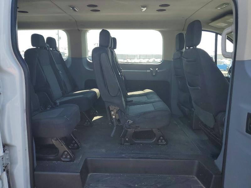 56637806 :رقم المزاد ، 1FBZX2ZM0HKA72616 vin ، 2017 Ford Transit مزاد بيع