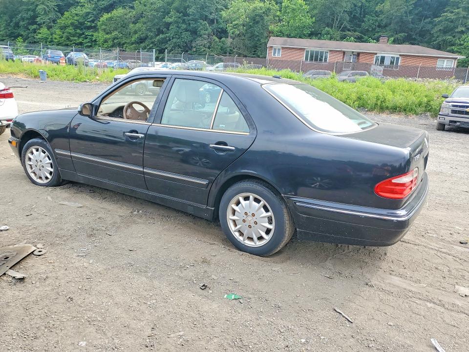 2001 Mercedes-benz E მანქანა იყიდება აუქციონზე, vin: WDBJF65JX1B309079, აუქციონის ნომერი: 58988566