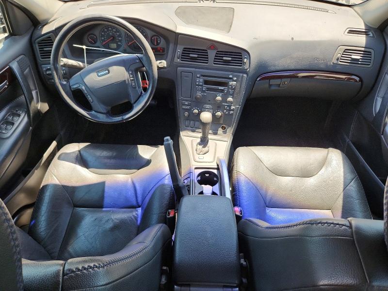 2001 Volvo V70 მანქანა იყიდება აუქციონზე, vin: YV1SZ58D511012153, აუქციონის ნომერი: 58701046