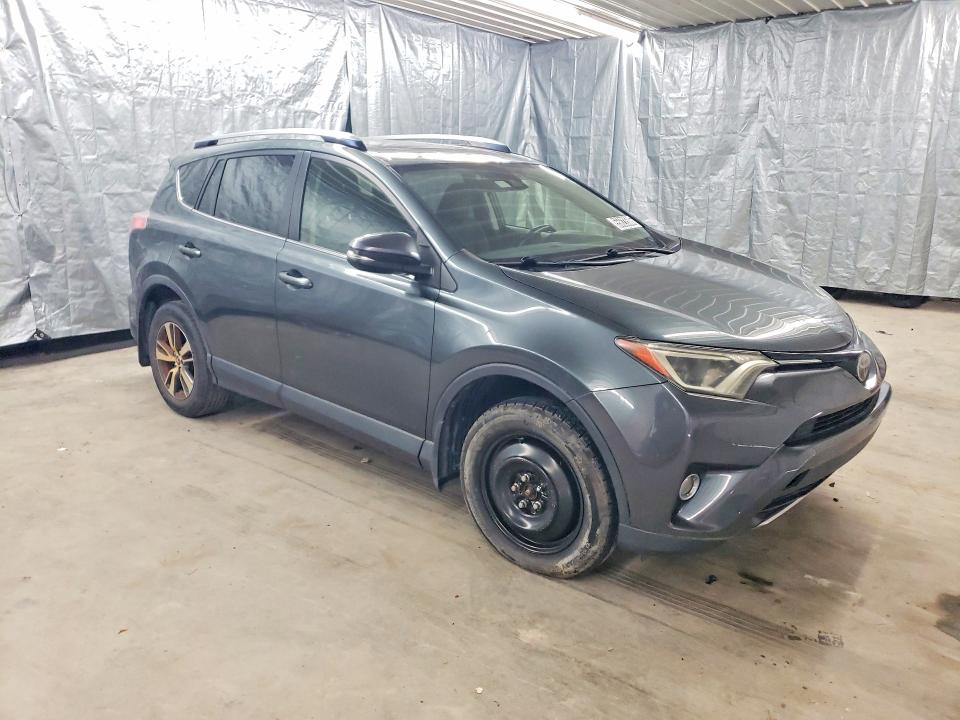 2017 Toyota Rav4 მანქანა იყიდება აუქციონზე, vin: JTMRFREV7HD201638, აუქციონის ნომერი: 55623506