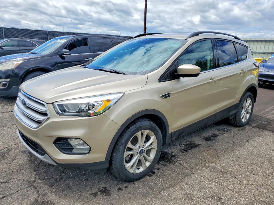2018 Ford Escape მანქანა იყიდება აუქციონზე, vin: 1FMCU9HD3JUA40947, აუქციონის ნომერი: 57892096