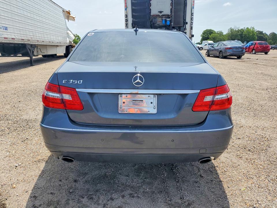 2010 Mercedes-benz E მანქანა იყიდება აუქციონზე, vin: WDDHF5GB8AA052287, აუქციონის ნომერი: 55451576