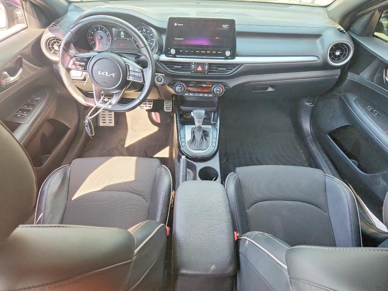 2022 Kia Forte მანქანა იყიდება აუქციონზე, vin: 3KPF54AD5NE495539, აუქციონის ნომერი: 56325876