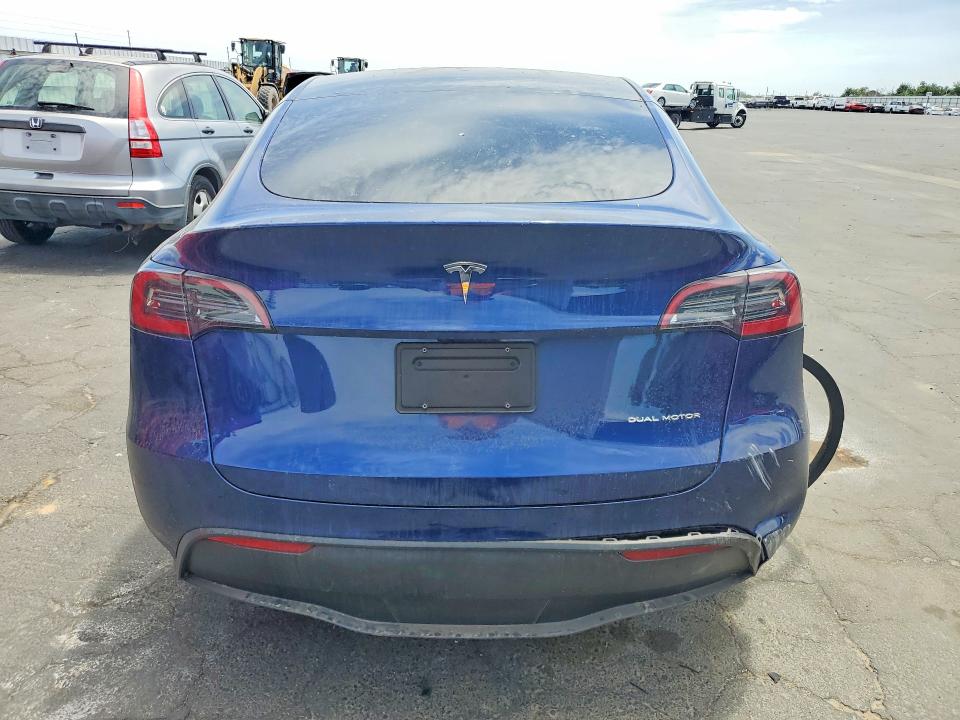 Продажа на аукционе авто 2024 Tesla Model Y, vin: 7SAYGDEE8RF995803, номер лота: 55907036