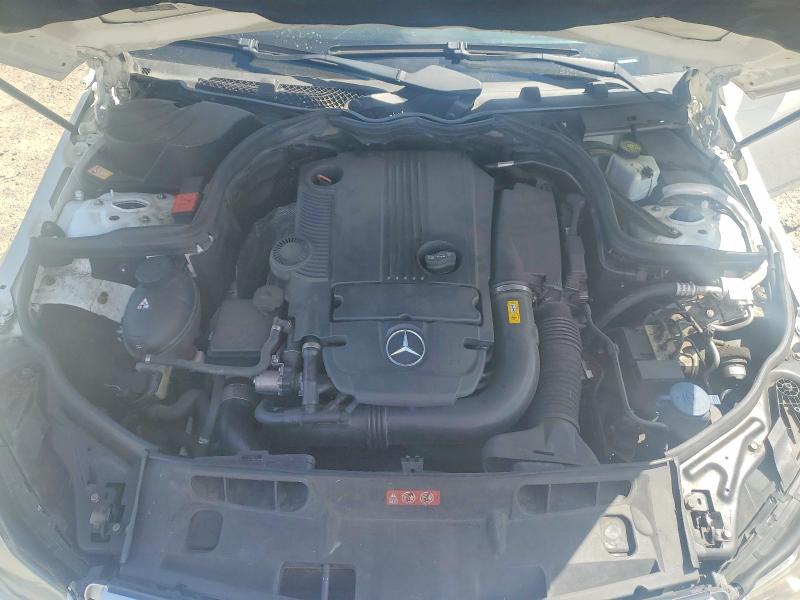 2013 Mercedes-benz C მანქანა იყიდება აუქციონზე, vin: WDDGF4HB6DR271338, აუქციონის ნომერი: 85606125