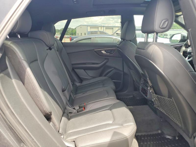 55898756 :رقم المزاد ، WA1EVAF15KD042165 vin ، 2019 Audi Q8 مزاد بيع