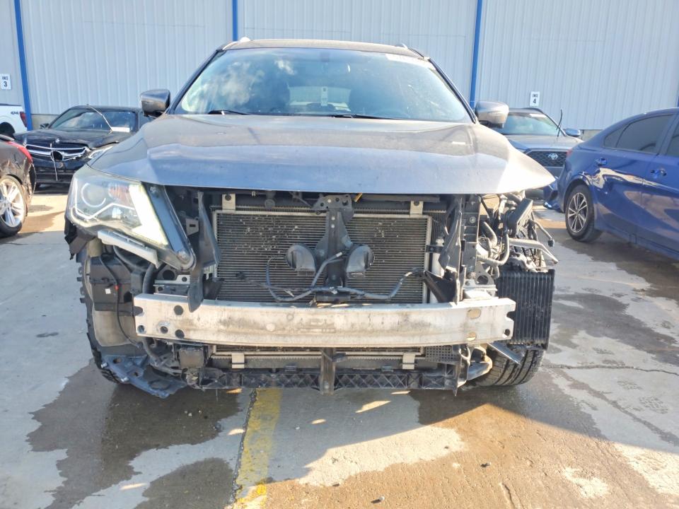 57814896 :رقم المزاد ، 5N1DR2MM9JC604237 vin ، 2018 Nissan Pathfinder مزاد بيع