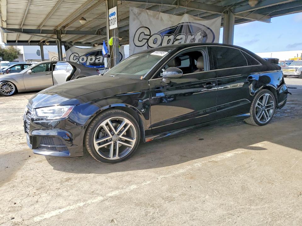 Продажа на аукционе авто 2018 Audi A3, vin: WAUJ8GFF6J1039038, номер лота: 55822646