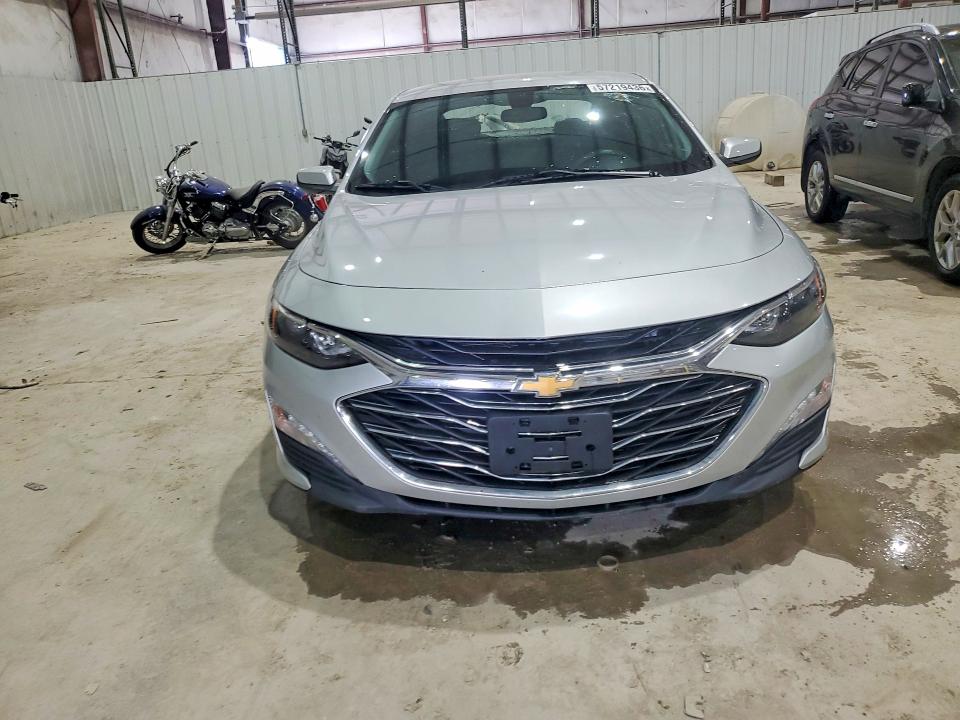 Продажа на аукционе авто 2021 Chevrolet Malibu, vin: 1G1ZD5ST1MF003596, номер лота: 57219436
