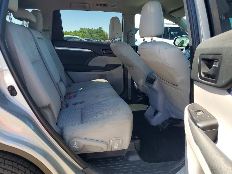 56758096 :رقم المزاد ، 5TDBZRFH5KS967901 vin ، 2019 Toyota Highlander مزاد بيع