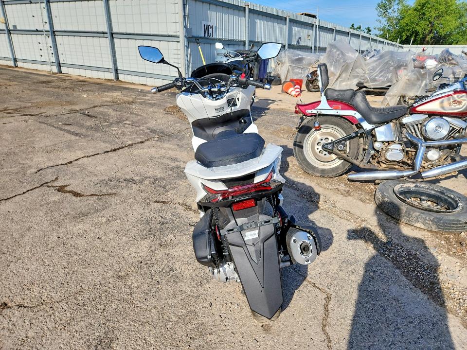 55573326 :رقم المزاد ، RLHKF4702NY100288 vin ، 2022 Honda Ww150 مزاد بيع
