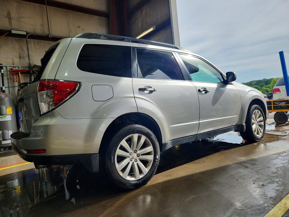Продаж на аукціоні авто 2011 Subaru Forester, vin: JF2SHBEC1BH733809, номер лоту: 55424756