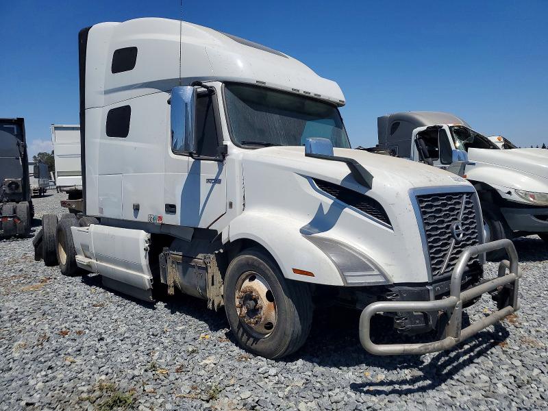 2022 Volvo Vn მანქანა იყიდება აუქციონზე, vin: 4V4NC9EJ1NN305993, აუქციონის ნომერი: 55325586