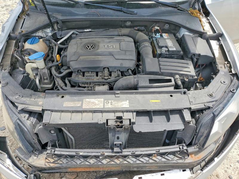 55431006 :رقم المزاد ، 1VWBT7A30FC017449 vin ، 2015 Volkswagen Passat مزاد بيع