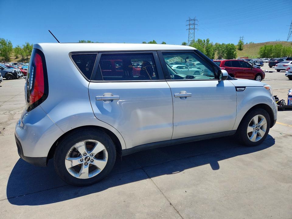 2018 Kia Soul მანქანა იყიდება აუქციონზე, vin: KNDJN2A26J7561572, აუქციონის ნომერი: 57213216