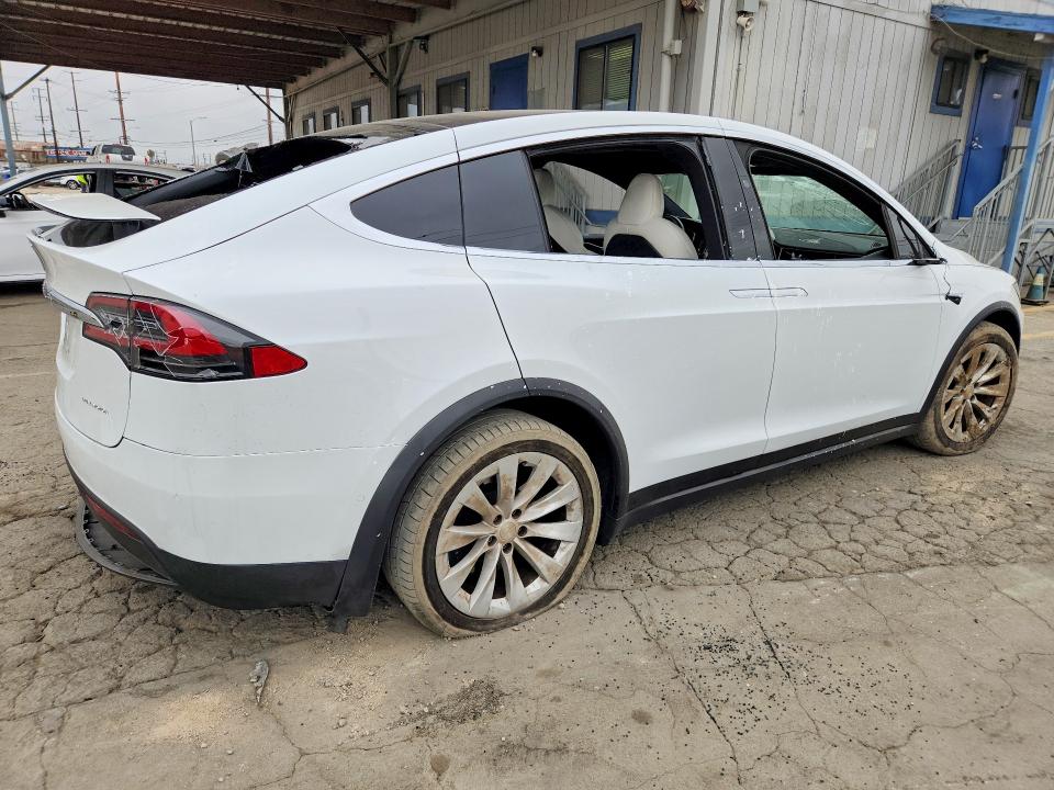 2021 Tesla Model X მანქანა იყიდება აუქციონზე, vin: 5YJXCDE21MF311418, აუქციონის ნომერი: 85604505