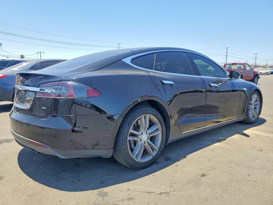 Продажа на аукционе авто 2015 Tesla Model S, vin: 5YJSA1S13FF100539, номер лота: 57413396