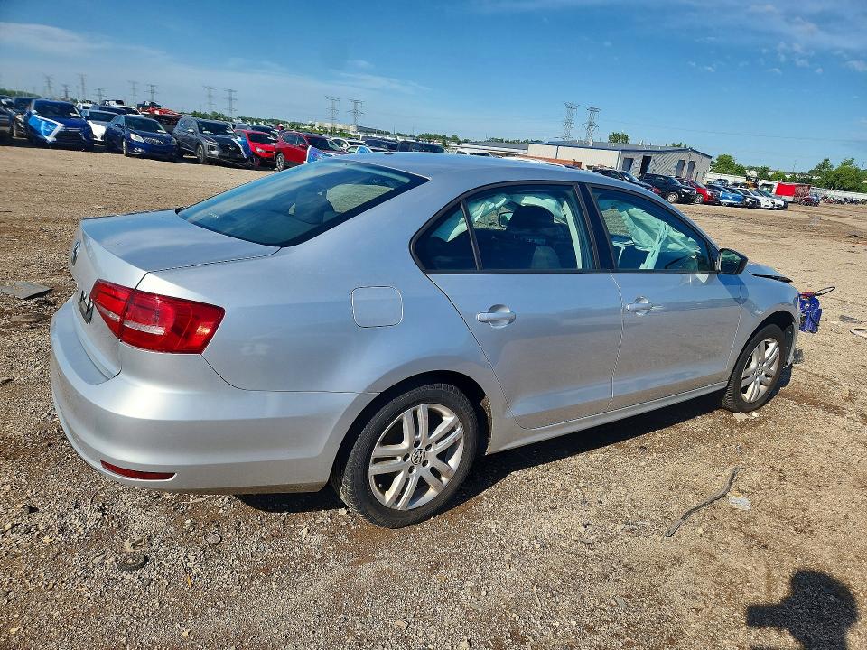 58772666 :رقم المزاد ، 3VW2K7AJ9FM262377 vin ، 2015 Volkswagen Jetta مزاد بيع