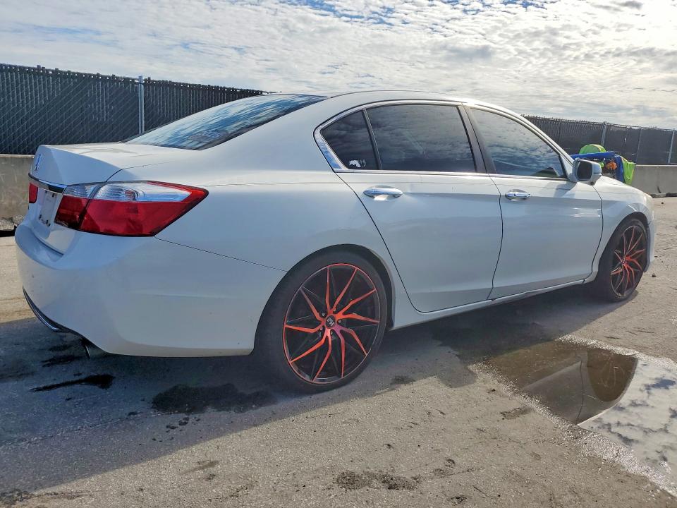 58443226 :رقم المزاد ، 1HGCR2F79DA171138 vin ، 2013 Honda Accord مزاد بيع