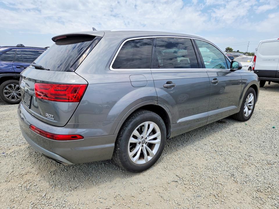 2017 Audi Q7 მანქანა იყიდება აუქციონზე, vin: WA1AAAF74HD004014, აუქციონის ნომერი: 58357946