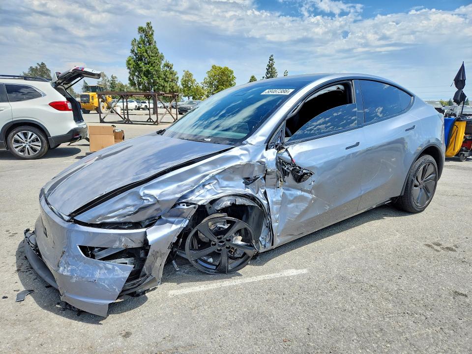 2026 Tesla Model Y მანქანა იყიდება აუქციონზე, vin: 7SAYGDED2TF645100, აუქციონის ნომერი: 58467386