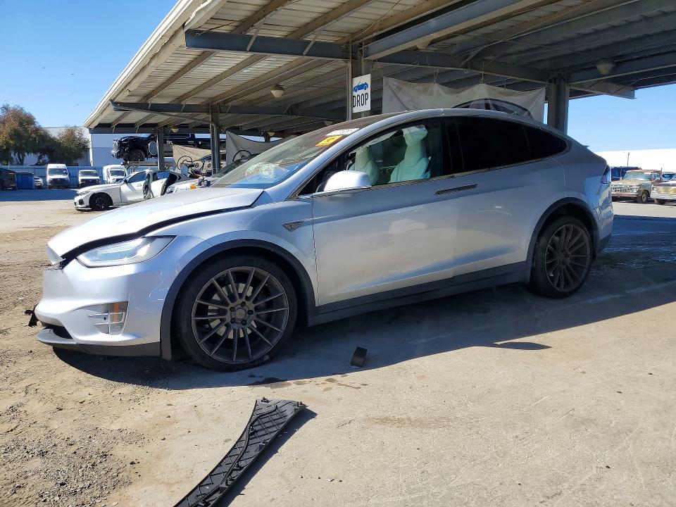 Aukcja sprzedaży 2016 Tesla Model X, vin: 5YJXCBE20GF021180, numer aukcji: 57016366