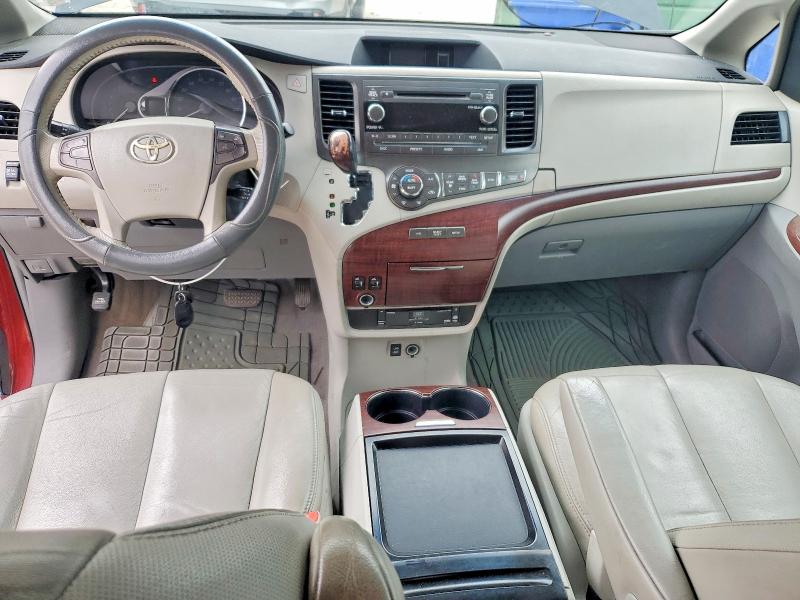 Продаж на аукціоні авто 2011 Toyota Sienna, vin: 5TDYK3DC4BS043016, номер лоту: 58223236